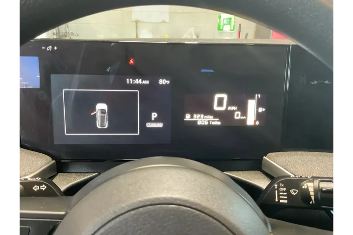 Nissan Kicks 2025 SV 4dr Cro image 10