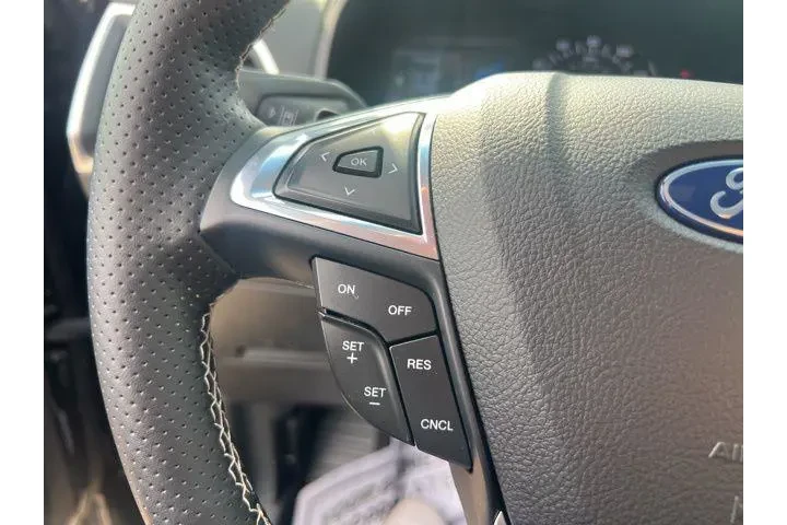 $30945 : Ford Edge 2023 AWD ST 4dr Cr image 10