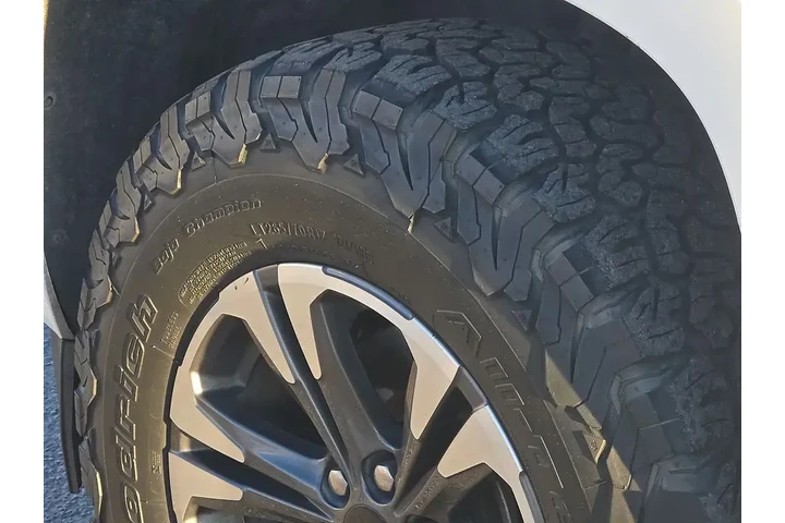 $31500 : Chevrolet Colorado 2022 4x4 image 8