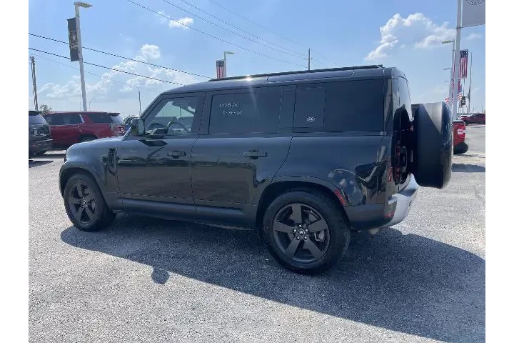 $37989 : Land Rover Defender 2020 AWD image 3