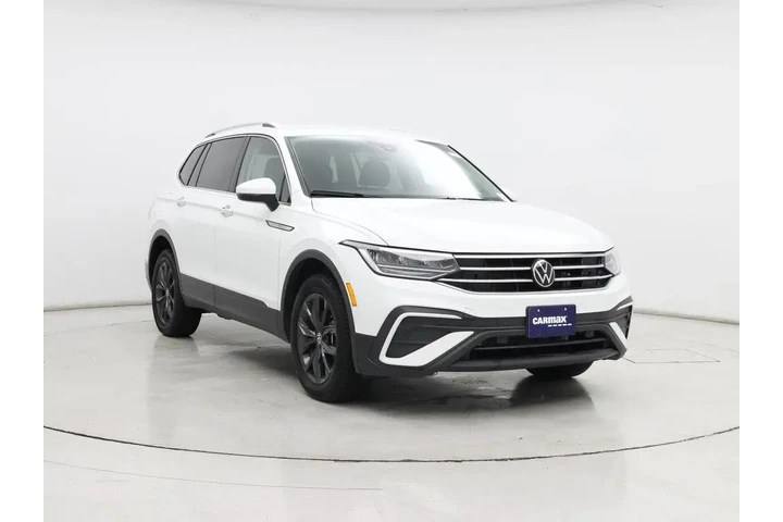 $22998 : Volkswagen Tiguan 2024 SE 4d image 1