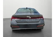 $25305 : Hyundai ELANTRA 2024 SEL 4dr thumbnail