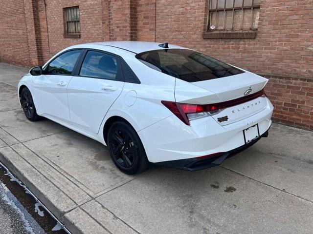 $18999 : 2021 Elantra SEL image 4