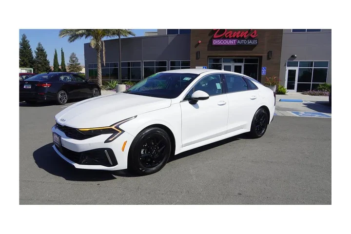 $25784 : 2025 K5 LXS image 2