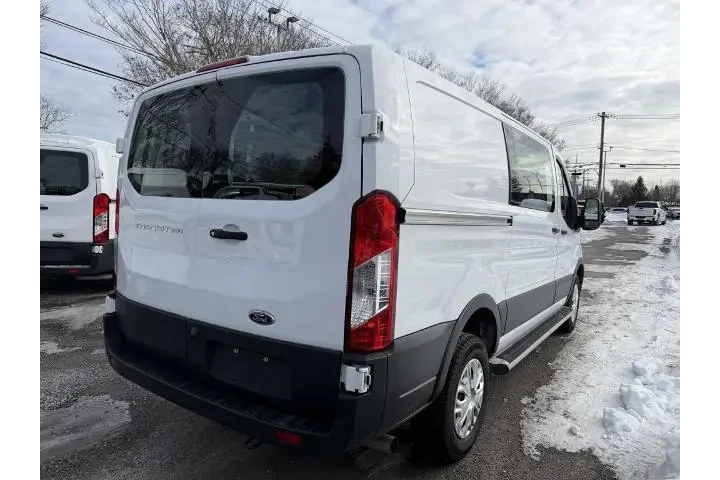 $33700 : Ford Transit 2024 250 3dr SW image 7