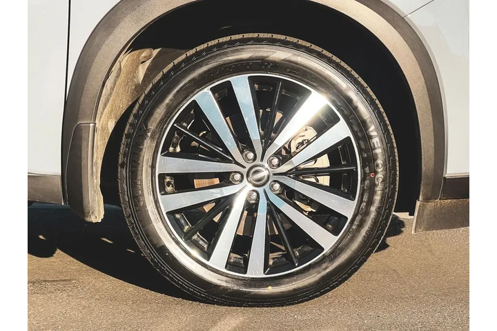 $37728 : Nissan Pathfinder 2024 Plati image 10