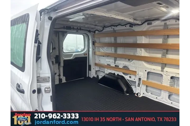 $32874 : Ford Transit 2024 250 3dr SW image 8