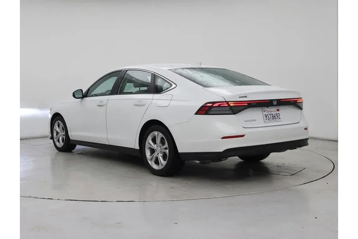 $24998 : Honda Accord 2024 LX 4dr Sed image 2