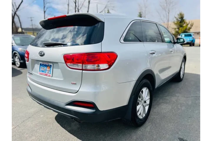 $11995 : 2016 Sorento L image 7