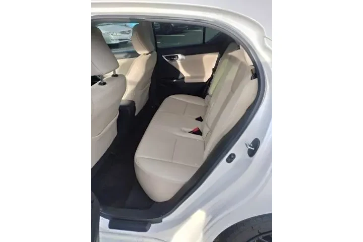 $12988 : Lexus CT 200h 2013 4dr Hatch image 8