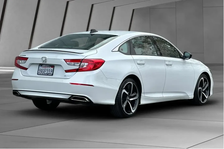 $23800 : Honda Accord 2022 Sport 4dr image 4