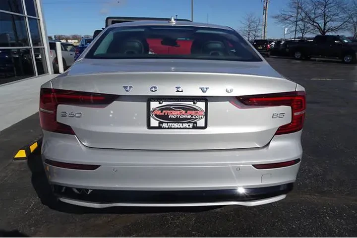 $28999 : 2025 S60 image 7