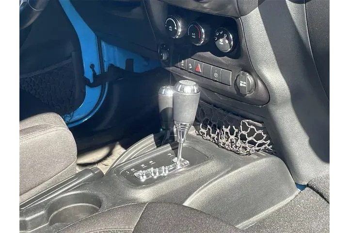 $21748 : Jeep Wrangler Unlimited 2017 image 8