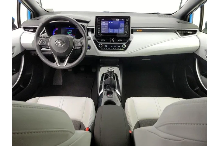 $22998 : Toyota Corolla Hatchback 202 image 9