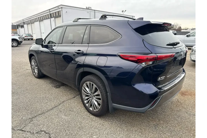 $38800 : Toyota Highlander 2021 AWD P image 6