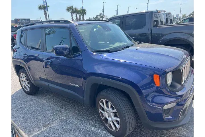 $18135 : Jeep Renegade 2021 4x4 Latit image 2