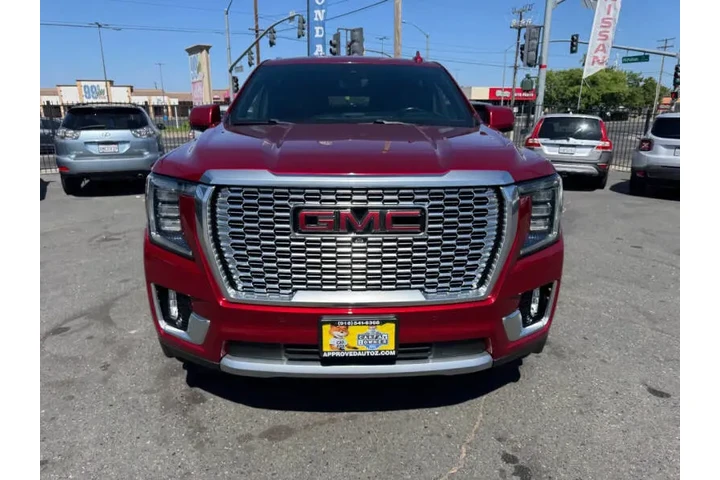 $41998 : 2021 GMC Yukon XL Denali image 4