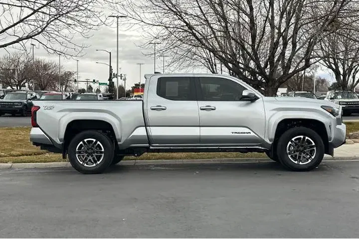 $39995 : Toyota Tacoma 2024 4x4 TRD O image 8