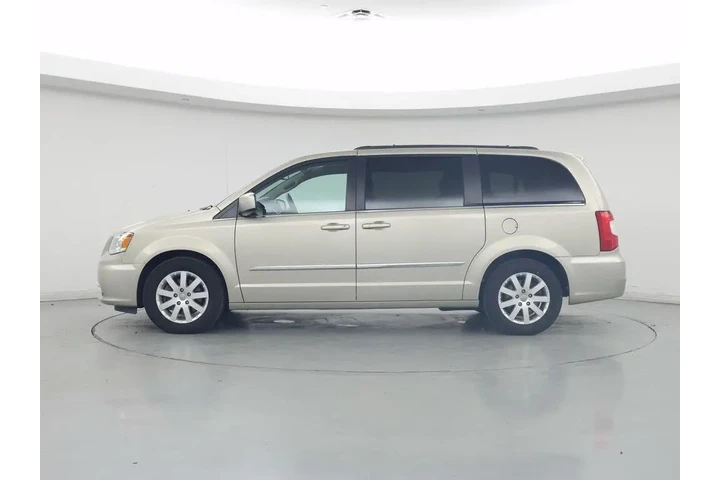 $21998 : Chrysler Town and Country 20 image 3