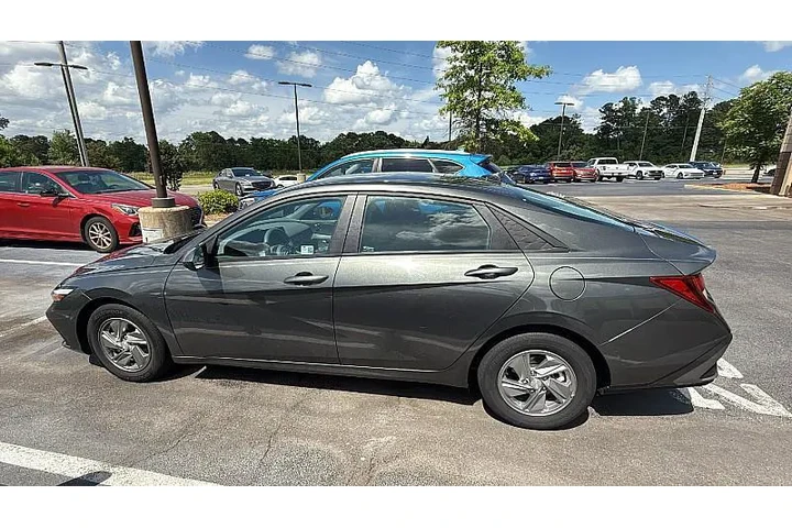 $20477 : Hyundai ELANTRA 2024 SE 4dr image 4