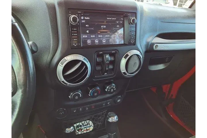 Jeep Wrangler Unlimited 2015 image 5