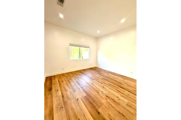 $2500 : Beautiful 3Bed 2Ba Home in LA image 5