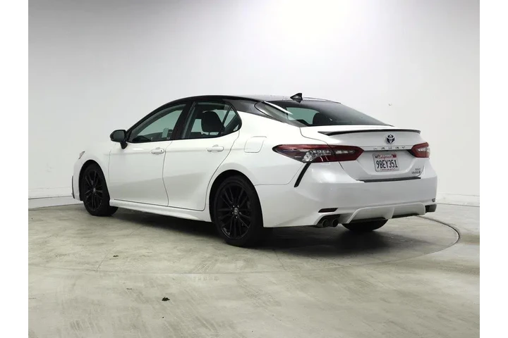 $28998 : Toyota Camry Hybrid 2022 XSE image 2