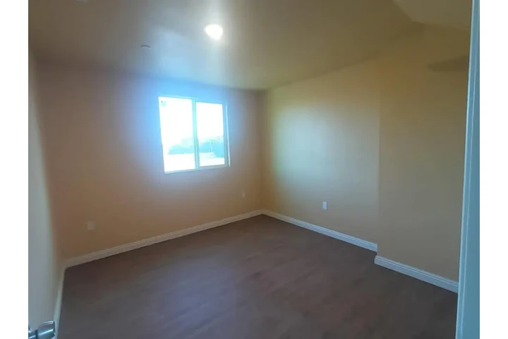 $3595 : Renta 3 recamaras 2banos image 6