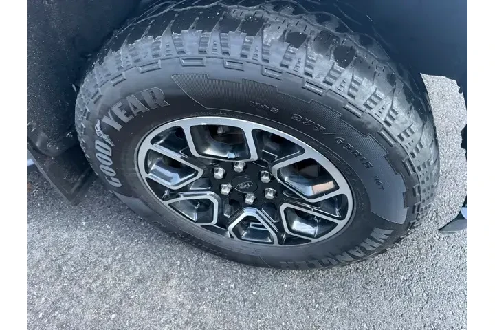 $38213 : Ford F-150 2022 4x4 XLT 4dr image 4