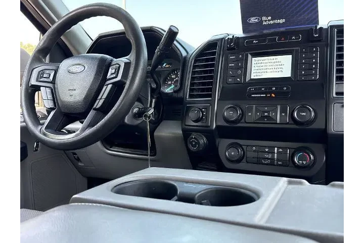 $30374 : Ford F-150 2020 4x4 XL 4dr S image 3