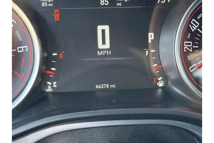 $23915 : Dodge Challenger 2022 AWD GT image 4