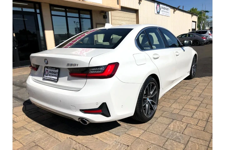 $23990 : 2019 BMW 3-Series 330i image 2