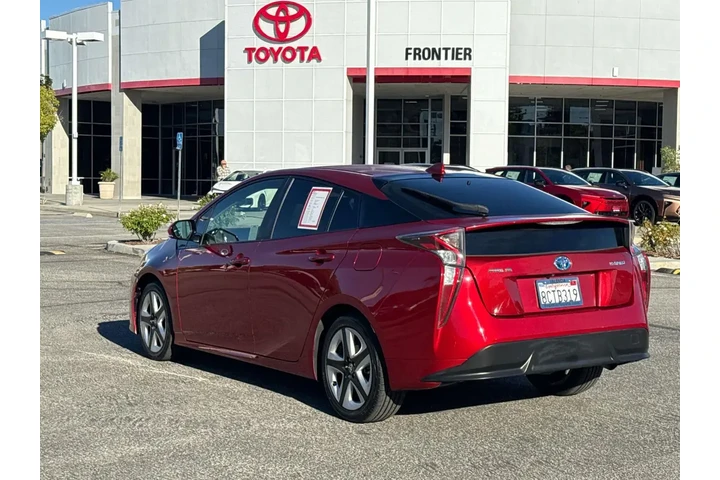 $16980 : Toyota Prius 2017 Three 4dr image 5