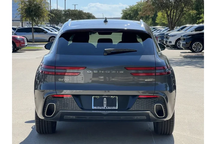 $28299 : Genesis GV70 2022 AWD 2.5T S image 8