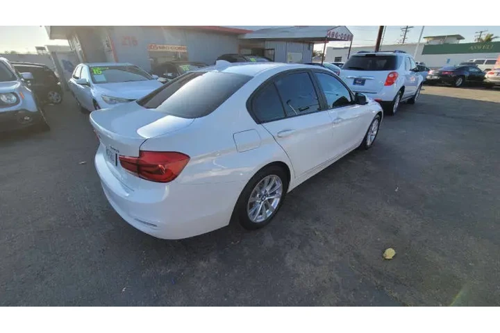 $13995 : 2017 BMW 3 Series 320i image 4