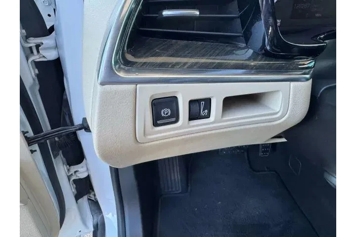 $11900 : Cadillac XT5 2017 4dr SUV image 10