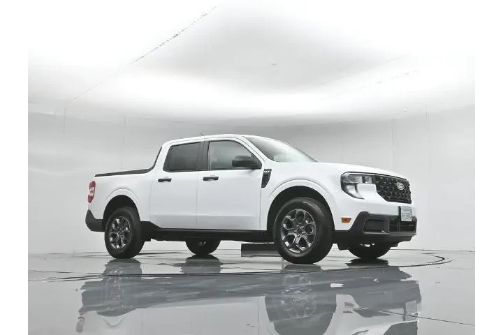 $32985 : Ford Maverick 2025 AWD XLT 4 image 4