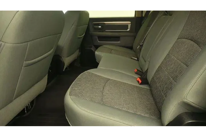 $24730 : Ram 1500 2016 4x4 Big Horn 4 image 10