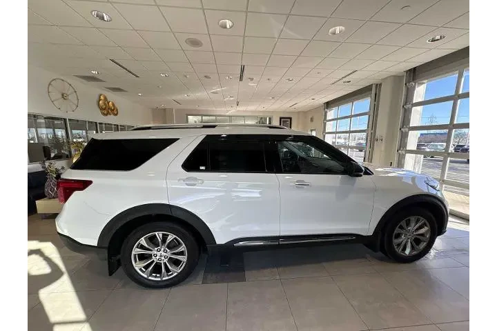 $31315 : Ford Explorer 2022 AWD Limit image 2