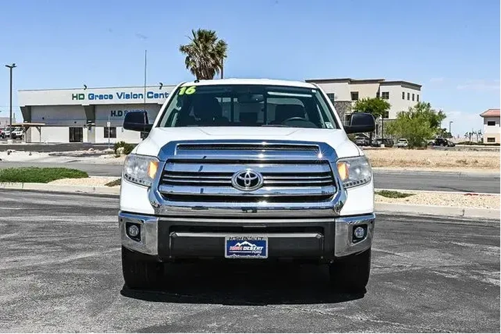$27988 : Toyota Tundra 2016 4x2 SR5 4 image 2