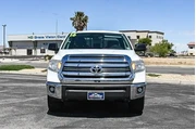 $27988 : Toyota Tundra 2016 4x2 SR5 4 thumbnail