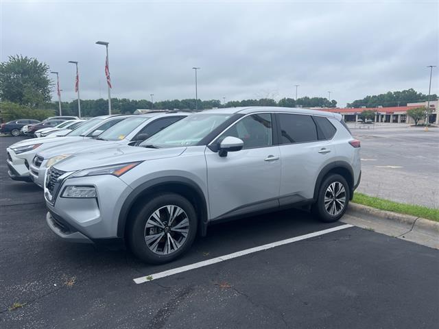 $22990 : PRE-OWNED 2023 NISSAN ROGUE SV image 7