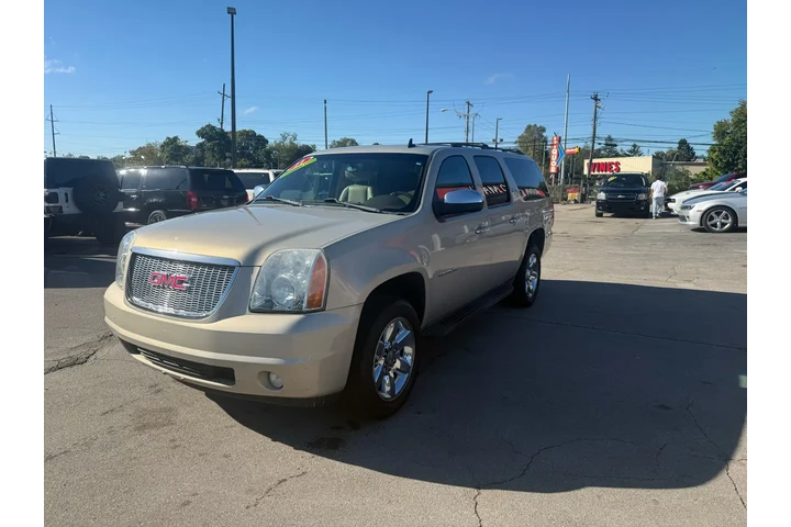 $5980 : 2011 GMC Yukon XL 4WD 4dr 150 image 6