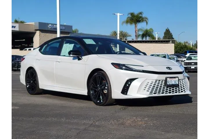 $37349 : Toyota Camry 2025 SE 4dr Sed image 1