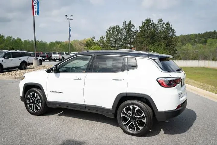 $27987 : Jeep Compass 2024 4x4 Limite image 7