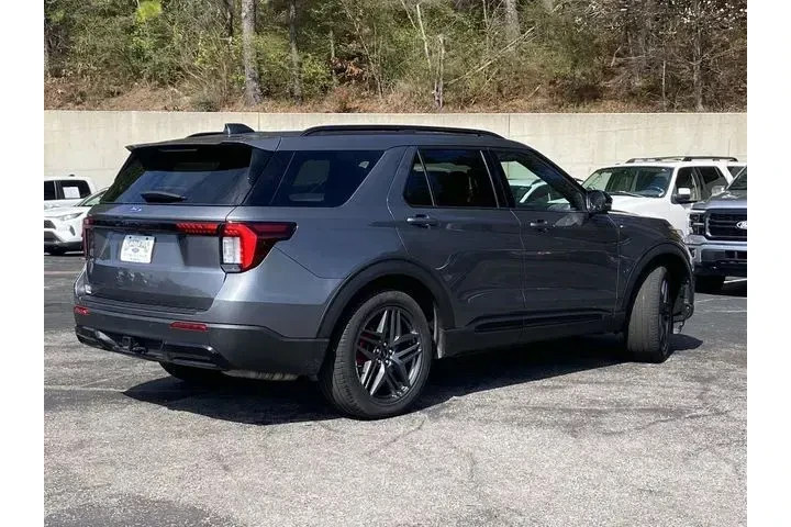 $35990 : Ford Explorer 2025 ST-Line 4 image 3