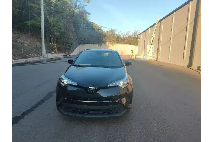 $15999 : Toyota C-HR 2018 XLE 4dr Cro image 7