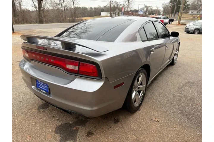 $8999 : 2014 Charger SE image 5