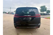 $22774 : Chrysler Pacifica 2024 Touri thumbnail