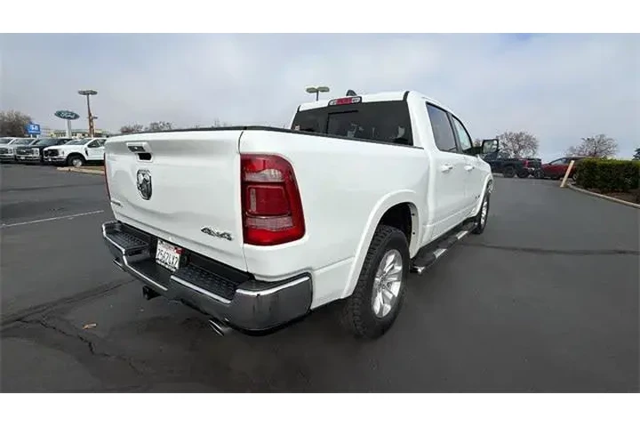 $38680 : Ram 1500 2019 4x4 Laramie 4d image 4